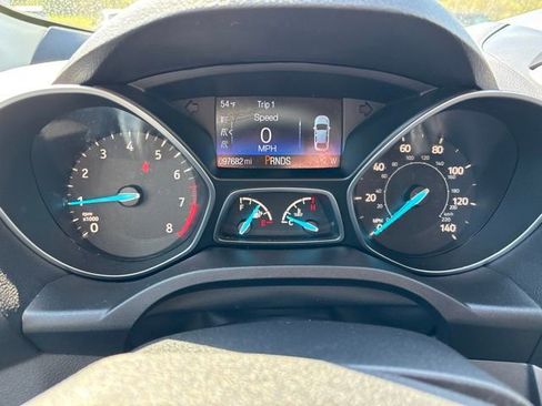 Used 2017 Ford Escape SE w/ Equipment Group 201A AWD/4WD image 21