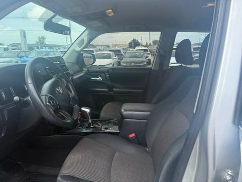 Used 2019 Toyota 4Runner TRD Off-Road AWD/4WD image 9