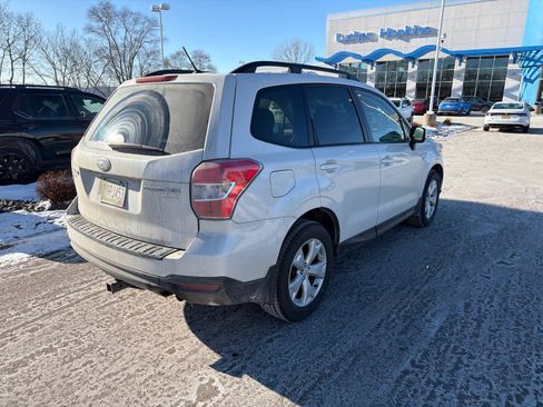 Used 2014 Subaru Forester 2.5i Premium w/ All-Weather Package image 4