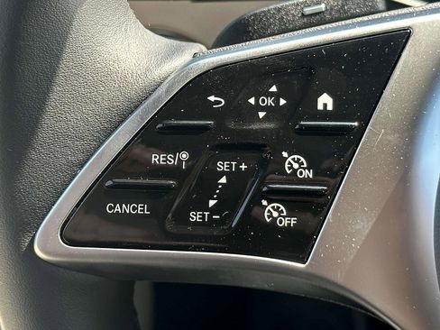 Certified 2025 Mercedes-Benz GLC 300 4MATIC image 14