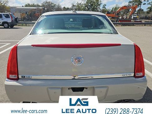 Used 2010 Cadillac DTS Luxury image 4