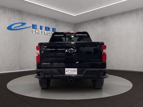 New 2026 Chevrolet Silverado 1500 ZR2 w/ Dark Appearance Package AWD/4WD image 7