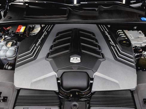 Used 2020 Lamborghini Urus image 44