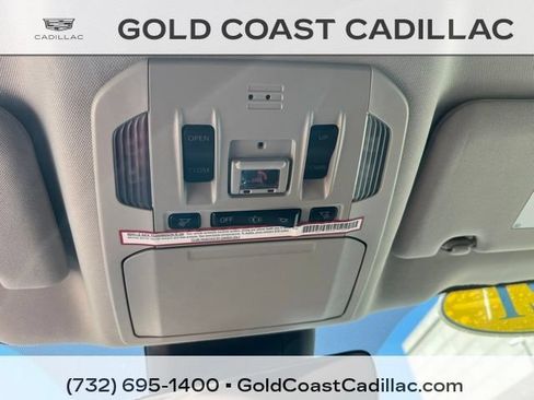 Used 2021 Toyota Highlander XLE AWD/4WD image 25