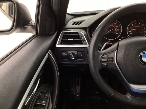 Used 2016 BMW 328i Sedan w/ Driver Assistance Package image 33