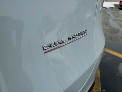 Used 2023 Tesla Model Y Performance image 7