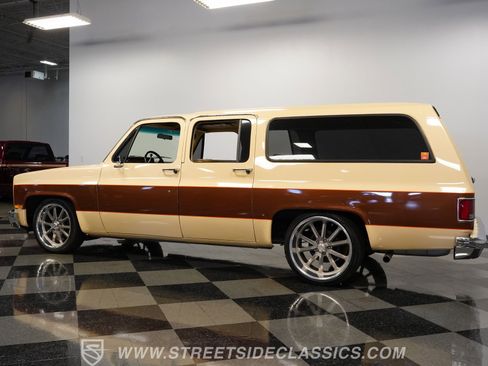 Used 1987 GMC Suburban 2WD image 8