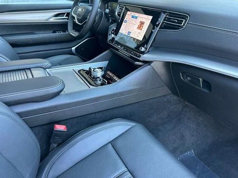 New 2025 Jeep Wagoneer Series II w/ Convenience Group I image 13