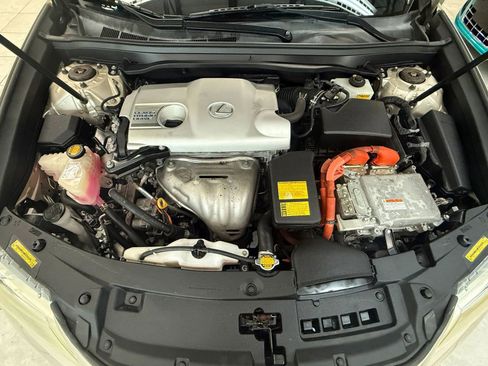 Used 2013 Lexus ES 300h image 37