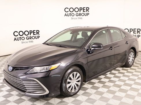Used 2023 Toyota Camry LE FWD image 9