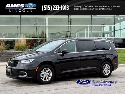 Used 2024 Chrysler Pacifica Touring-L