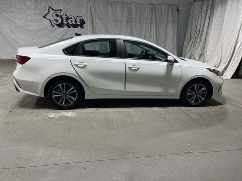 Used 2024 Kia Forte LXS image 8