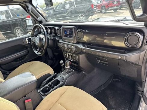 Used 2020 Jeep Wrangler Unlimited Sport image 32