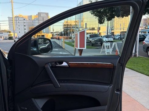 Used 2014 Audi Q7 TDI Prestige w/ Prestige Package image 37