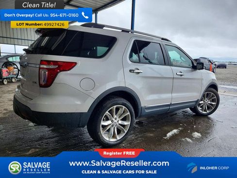 Used 2015 Ford Explorer XLT w/ Equipment Group 202A AWD/4WD image 4