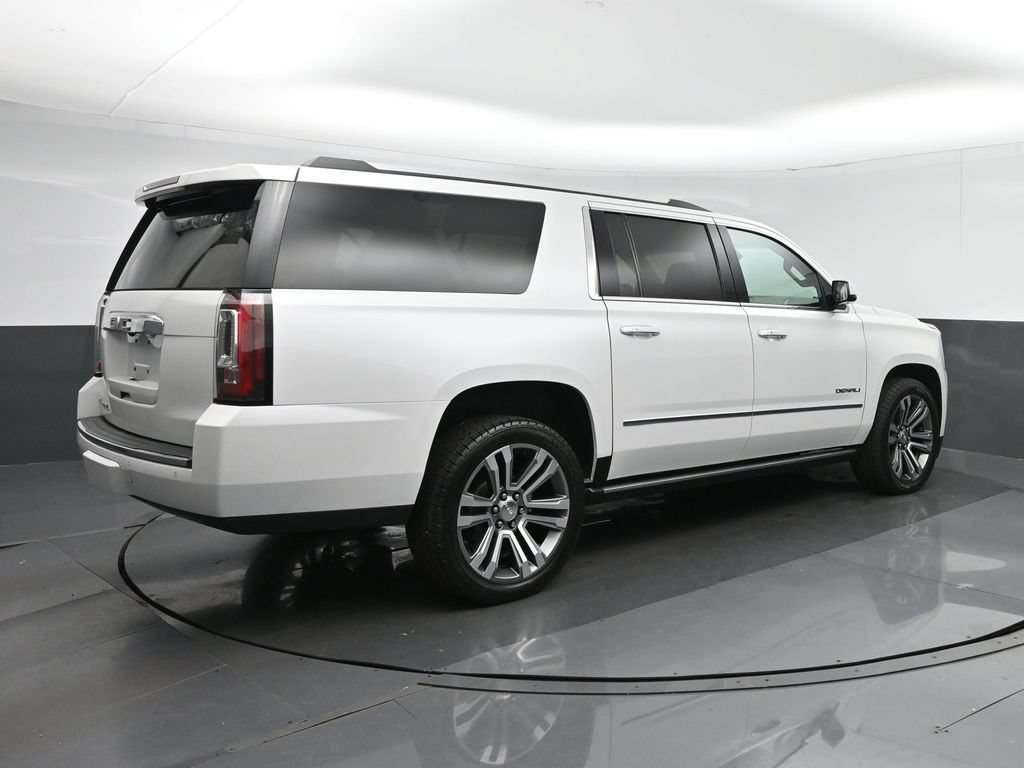 Used 2019 GMC Yukon XL Denali w/ Denali Ultimate Package AWD/4WD image 7
