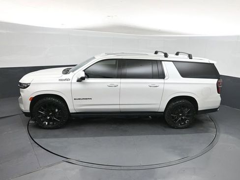 Used 2023 Chevrolet Suburban High Country AWD/4WD image 37