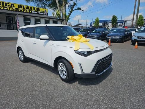 Used 2025 Kia Soul LX w/ LX Technology Package image 9