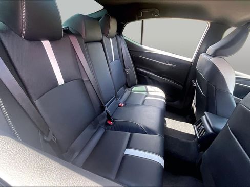 Used 2026 Toyota Camry SE w/ Convenience Package FWD image 19
