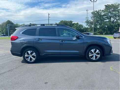 Used 2024 Subaru Ascent Premium w/ Convenience Package AWD/4WD image 7