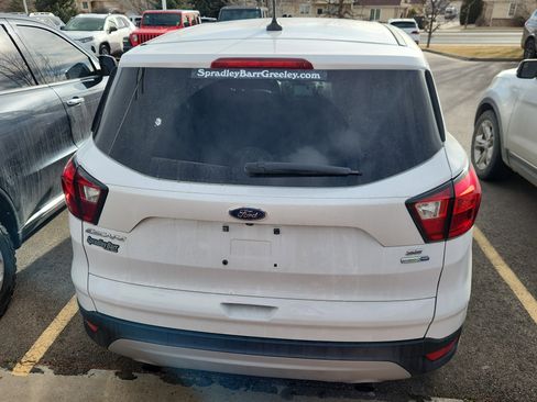 Used 2019 Ford Escape SE image 5