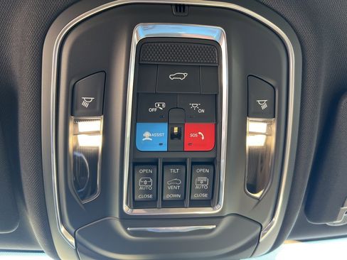 New 2025 Jeep Grand Cherokee L Limited image 19