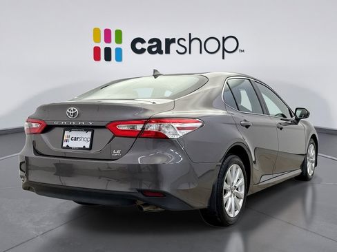 Used 2020 Toyota Camry LE image 5