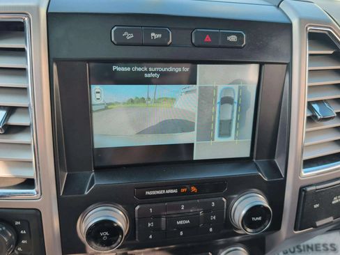 Used 2016 Ford F150 Platinum w/ Equipment Group 701A Luxury AWD/4WD image 19