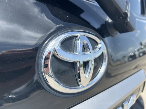 Used 2020 Toyota Sequoia Limited w/ Safety & Convenience Package AWD/4WD image 7