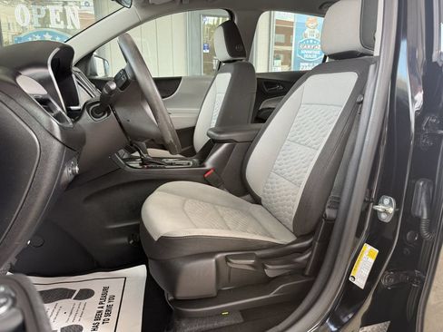 Used 2018 Chevrolet Equinox LS FWD image 9