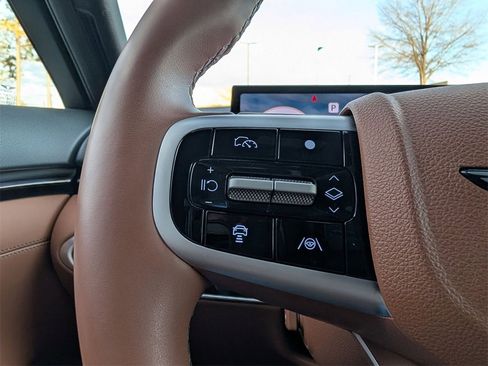 Used 2026 Genesis GV70 2.5T Advanced image 22