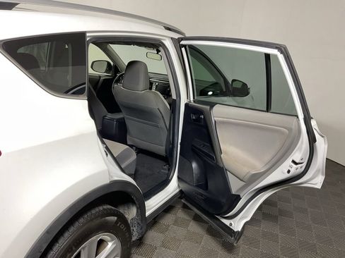 Used 2013 Toyota RAV4 XLE AWD/4WD image 32