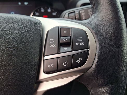 Used 2022 Ford Explorer XLT RWD image 21