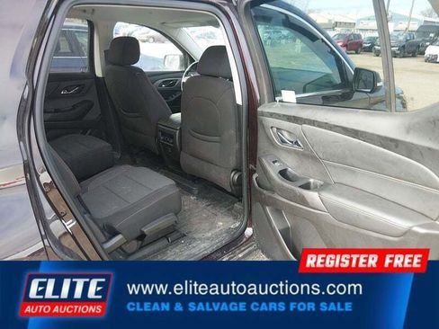 Used 2021 Chevrolet Traverse LT FWD image 16