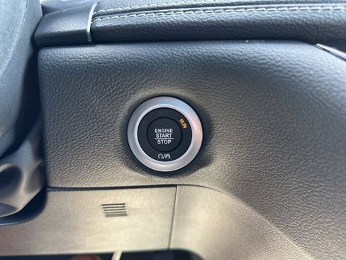 New 2026 Chrysler Pacifica Select image 18