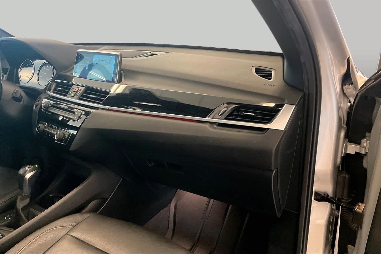 Used 2019 BMW X1 sDrive28i w/ Convenience Package FWD image 17