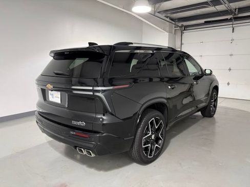 Used 2026 Chevrolet Traverse High Country w/ LPO, Floor Liner Package AWD/4WD image 7
