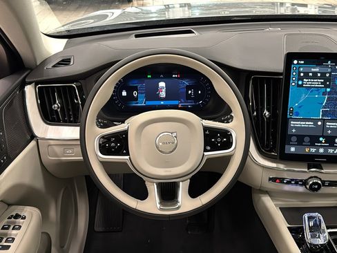 New 2026 Volvo XC60 B5 Ultra w/ Protection Package Premier AWD/4WD image 12