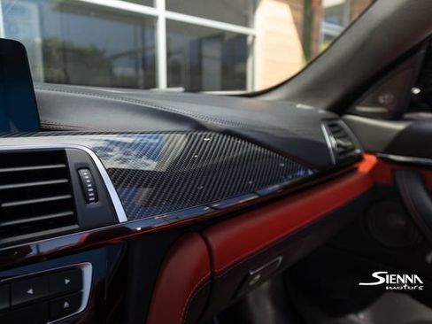 Used 2018 BMW M4 Convertible image 42