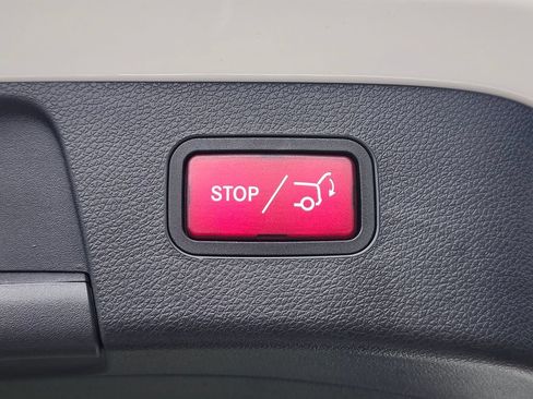 Used 2018 Mercedes-Benz GLA 250 4MATIC image 34