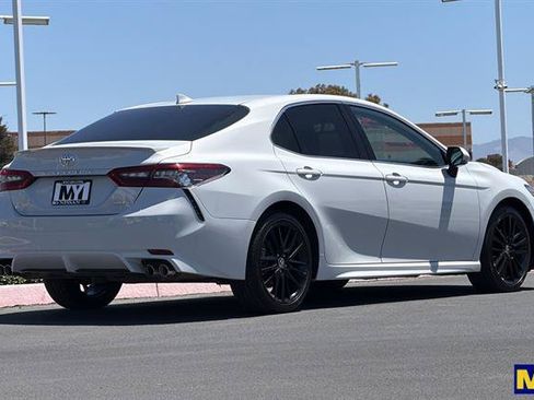 Used 2022 Toyota Camry XSE FWD image 4