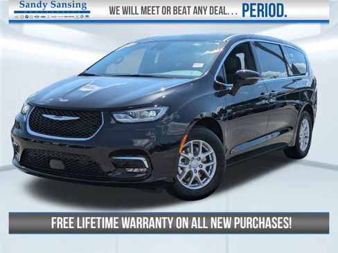 New 2025 Chrysler Pacifica Select image 1