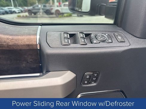 Used 2022 Ford F250 Lariat w/ Lariat Value Package AWD/4WD image 14