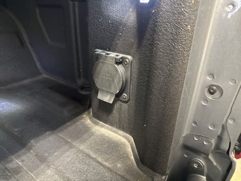 Used 2022 Chevrolet Silverado 1500 LTZ w/ LTZ Premium Package image 38