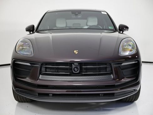 New 2026 Porsche Macan image 10