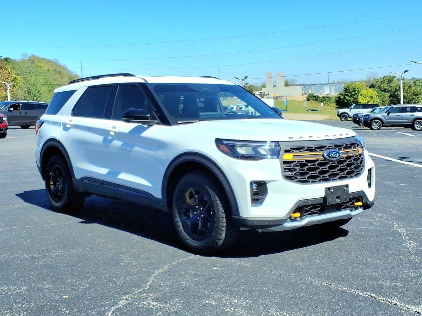 Used 2026 Ford Explorer Tremor w/ Tremor Ultimate Package AWD/4WD image 2