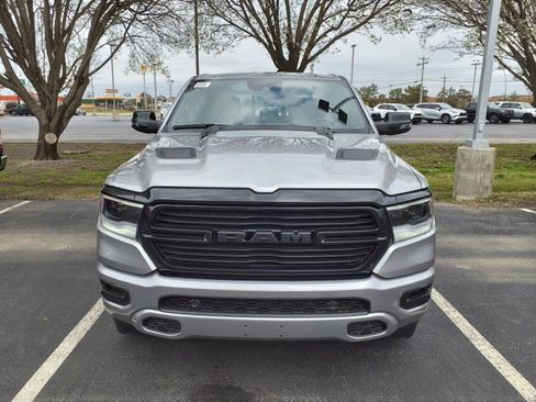 Used 2023 RAM 1500 Laramie AWD/4WD image 2
