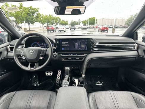 Used 2025 Toyota Camry XSE FWD image 29