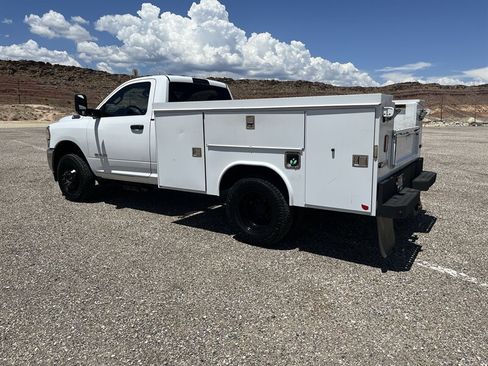Used 2022 RAM 3500 Tradesman AWD/4WD image 6