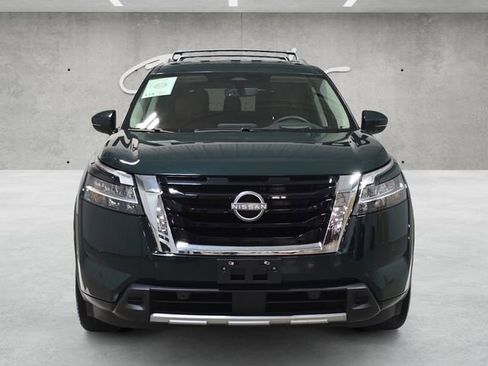 Used 2024 Nissan Pathfinder Platinum FWD image 18